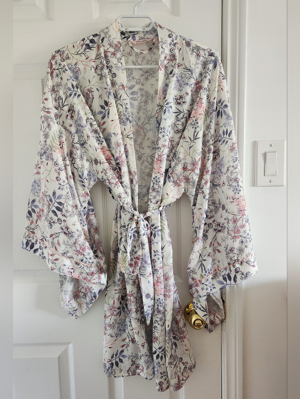 La Vie En Rose Floral Kimono Robe